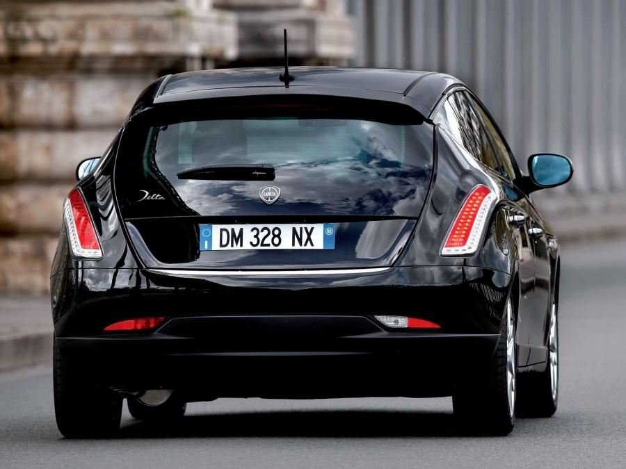  Lancia Delta 2008 года  (фото 65 из 94)